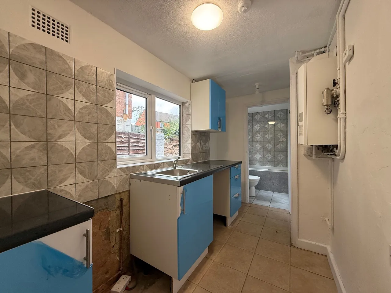 New Bank Street, WR3, photo 5