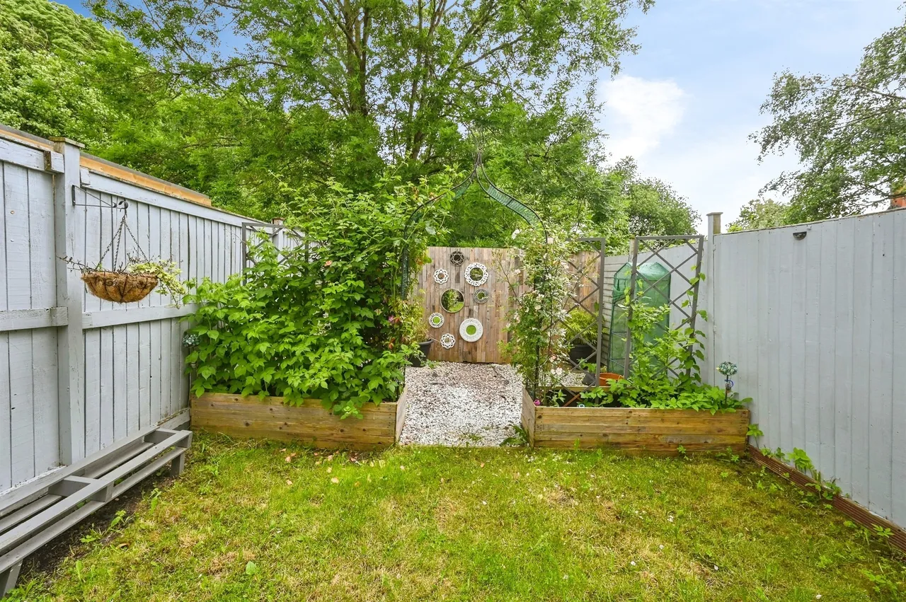 Manor Court, Riddings, DE55, photo 9