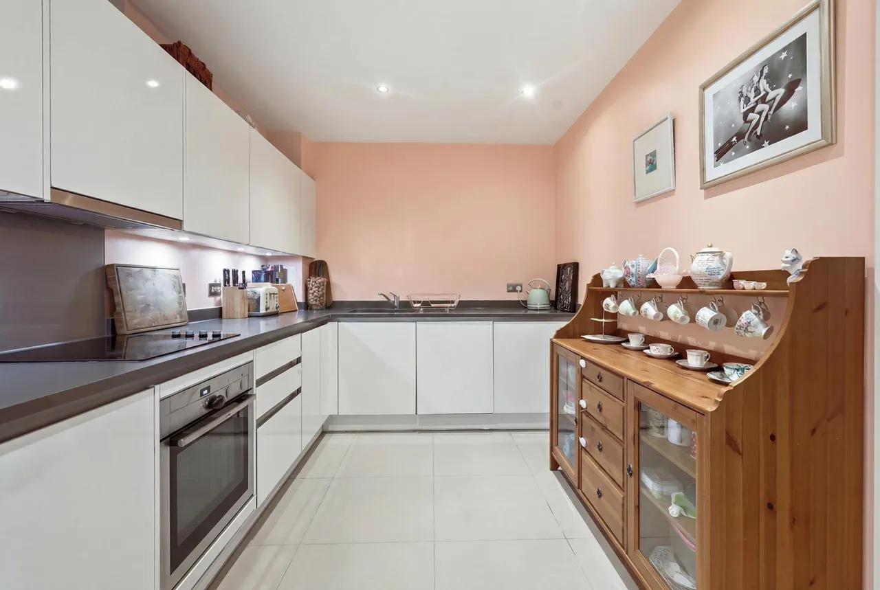 Ashley Court, London, E3, photo 4