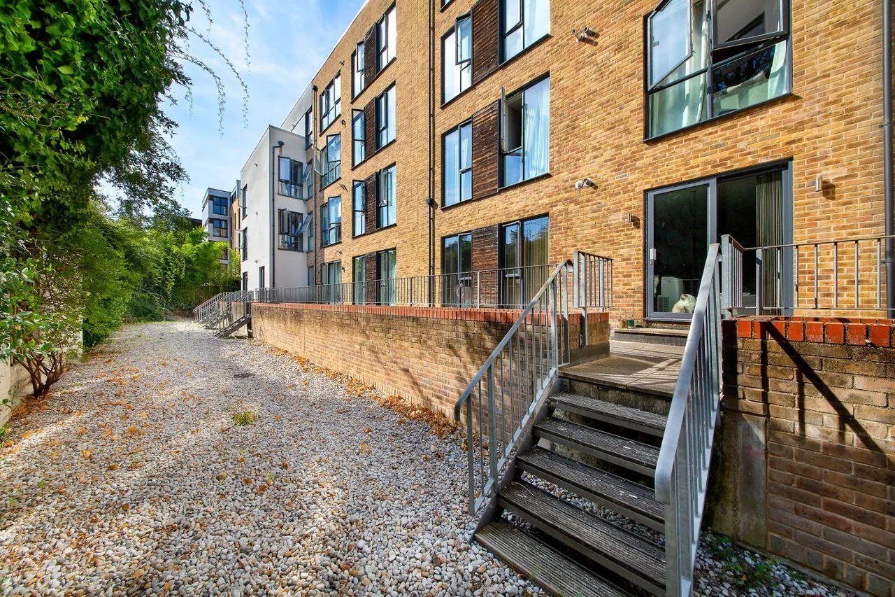 Eltringham Street, London, SW18, photo 11
