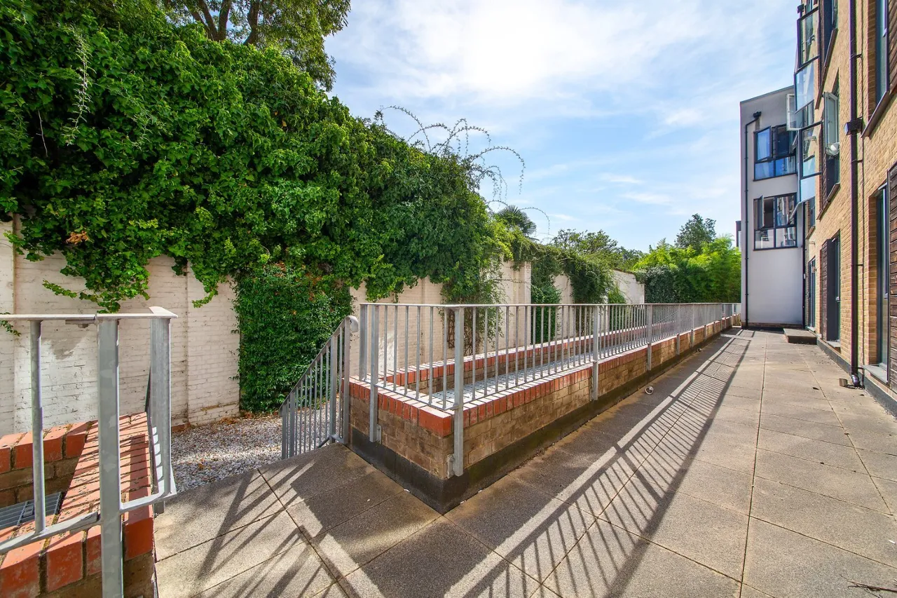 Eltringham Street, London, SW18, photo 8