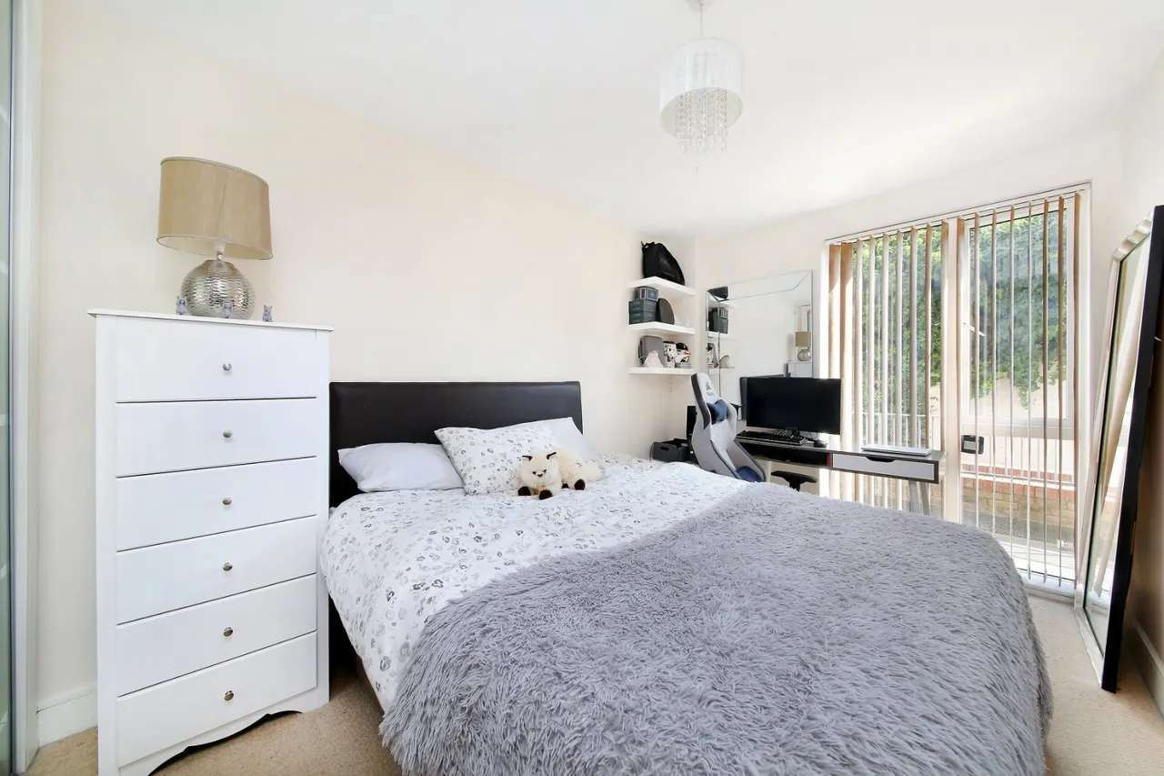 Eltringham Street, London, SW18, photo 2