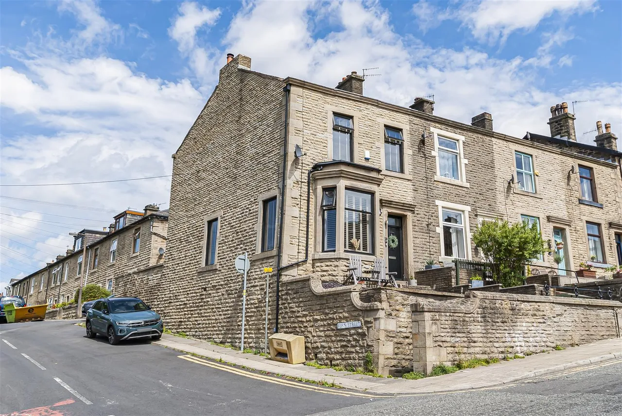 3 bed house for sale — Peel Brow, Ramsbottom, Bury, Lancashire, BL0 0AL