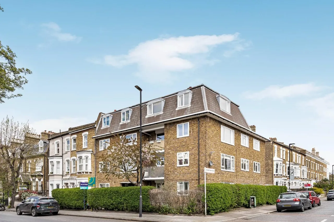 3 bed flat for sale — Herne Hill Road, London, SE24