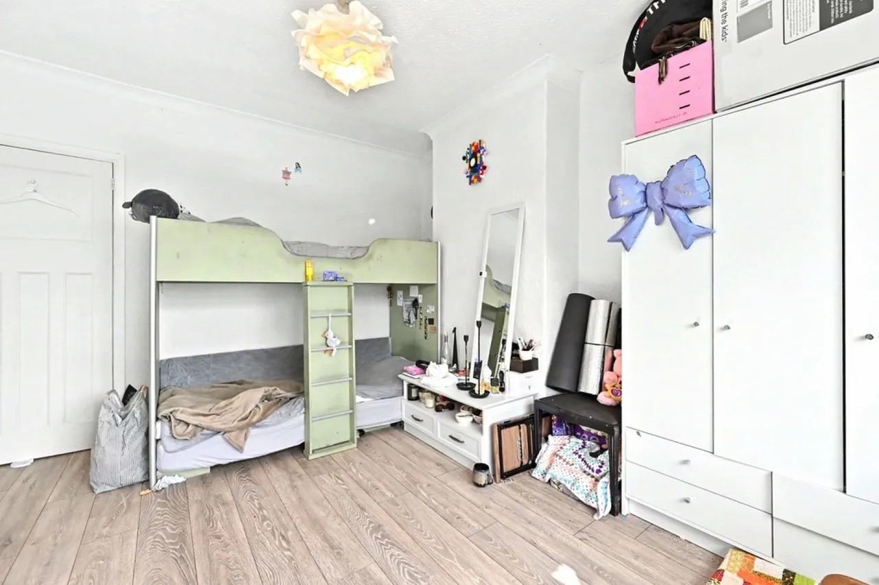 Leek Road, Stoke-on-Trent, photo 9