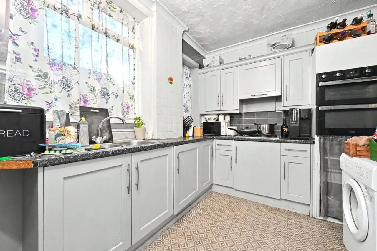 Leek Road, Stoke-on-Trent, photo 2