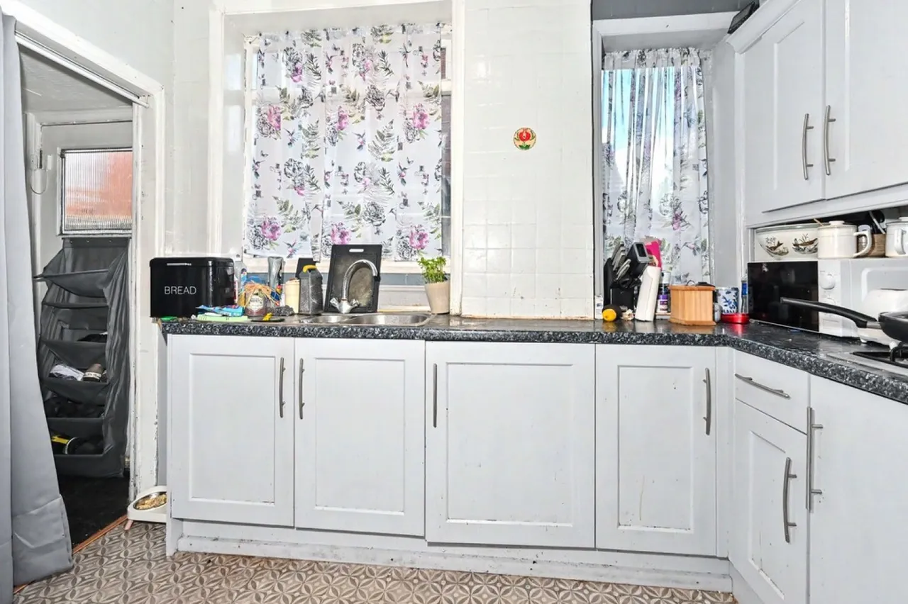 Leek Road, Stoke-on-Trent, photo 4