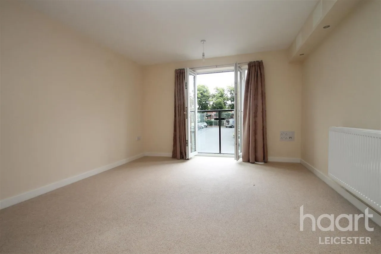 Pavilion Close, LE2, photo 3