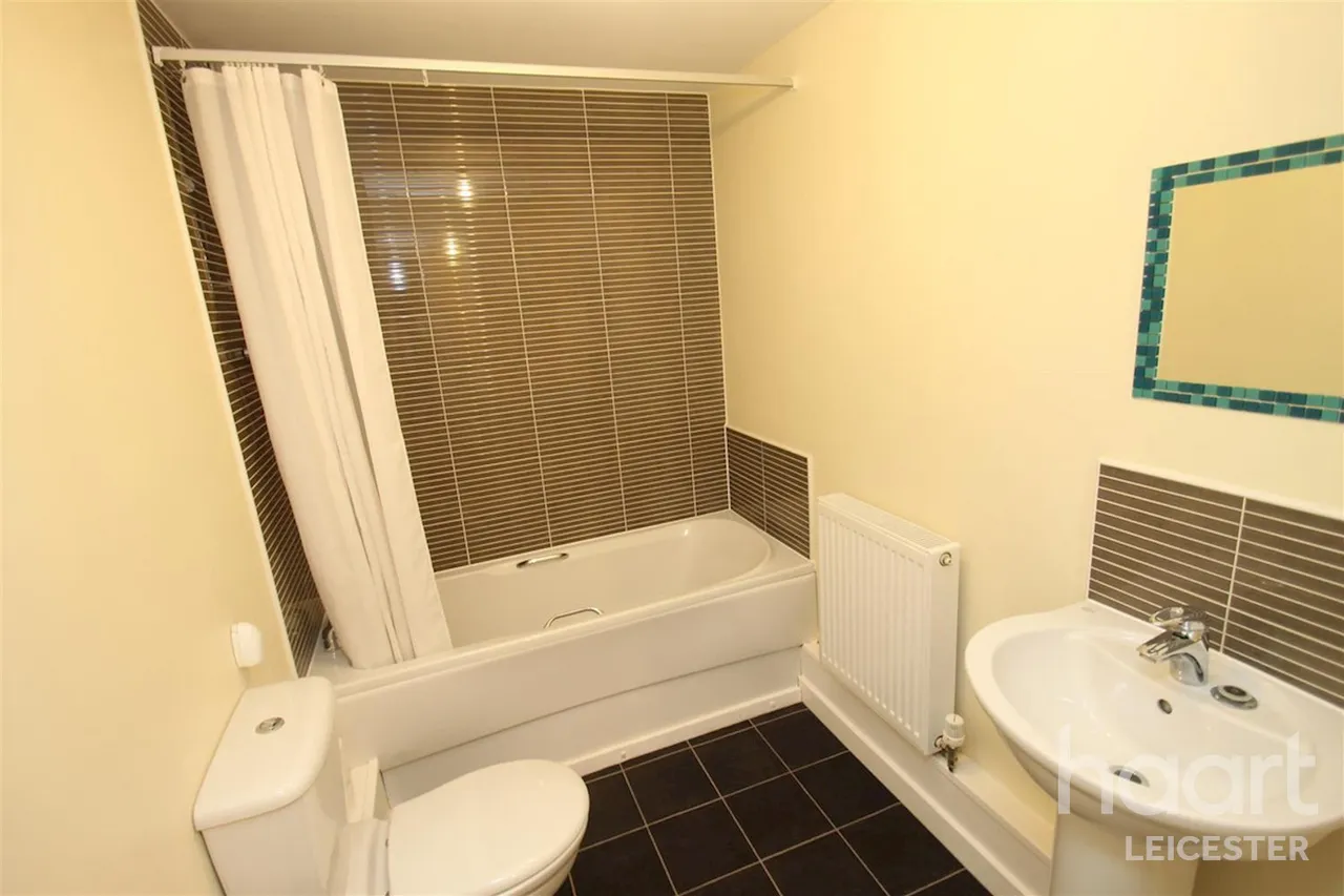 Pavilion Close, LE2, photo 5