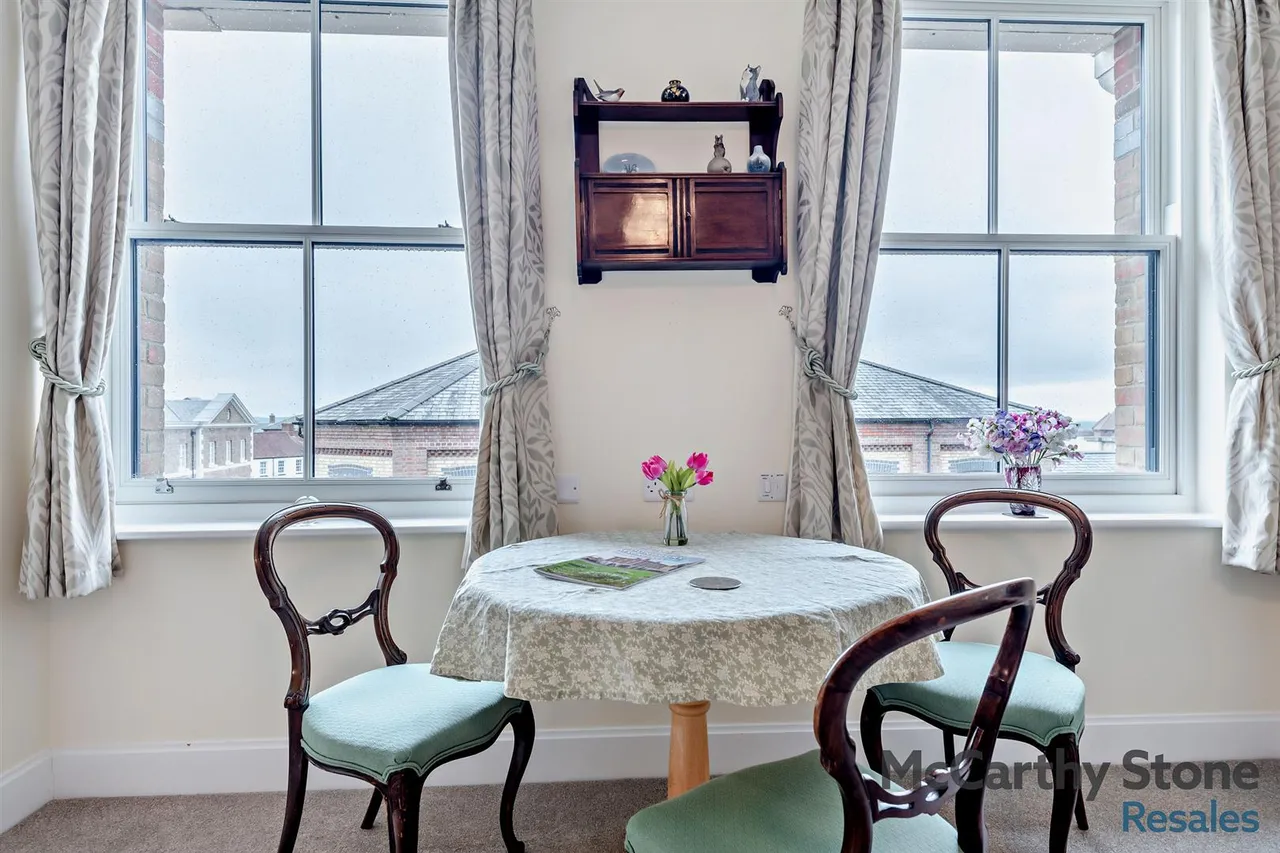 Bowes Lyon Place, Poundbury, DT1, photo 5