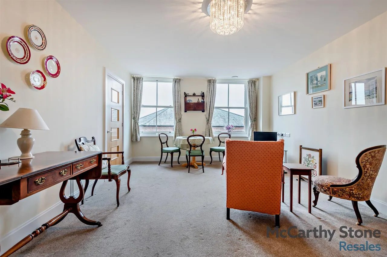 Bowes Lyon Place, Poundbury, DT1, photo 4