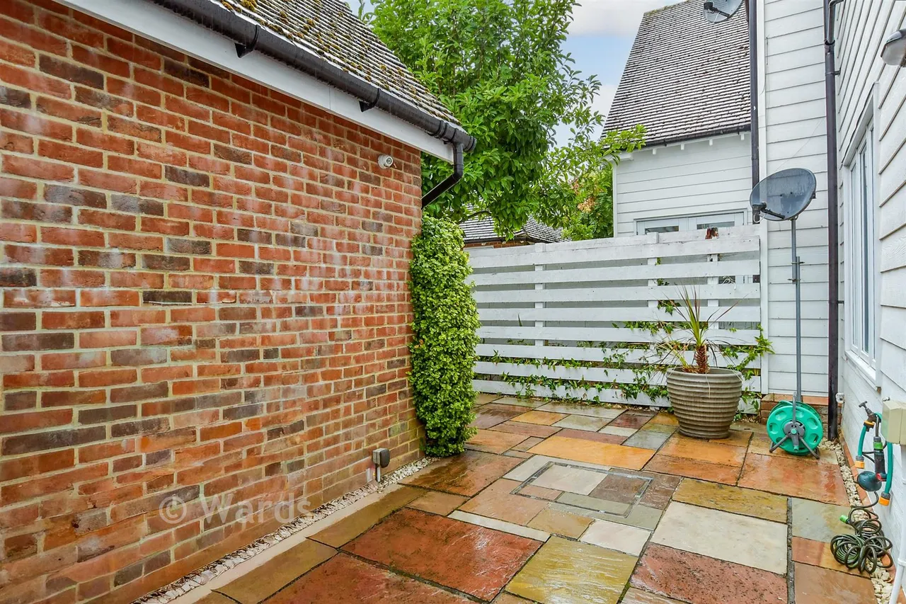Carlton Close, Kings Hill, ME19, photo 10