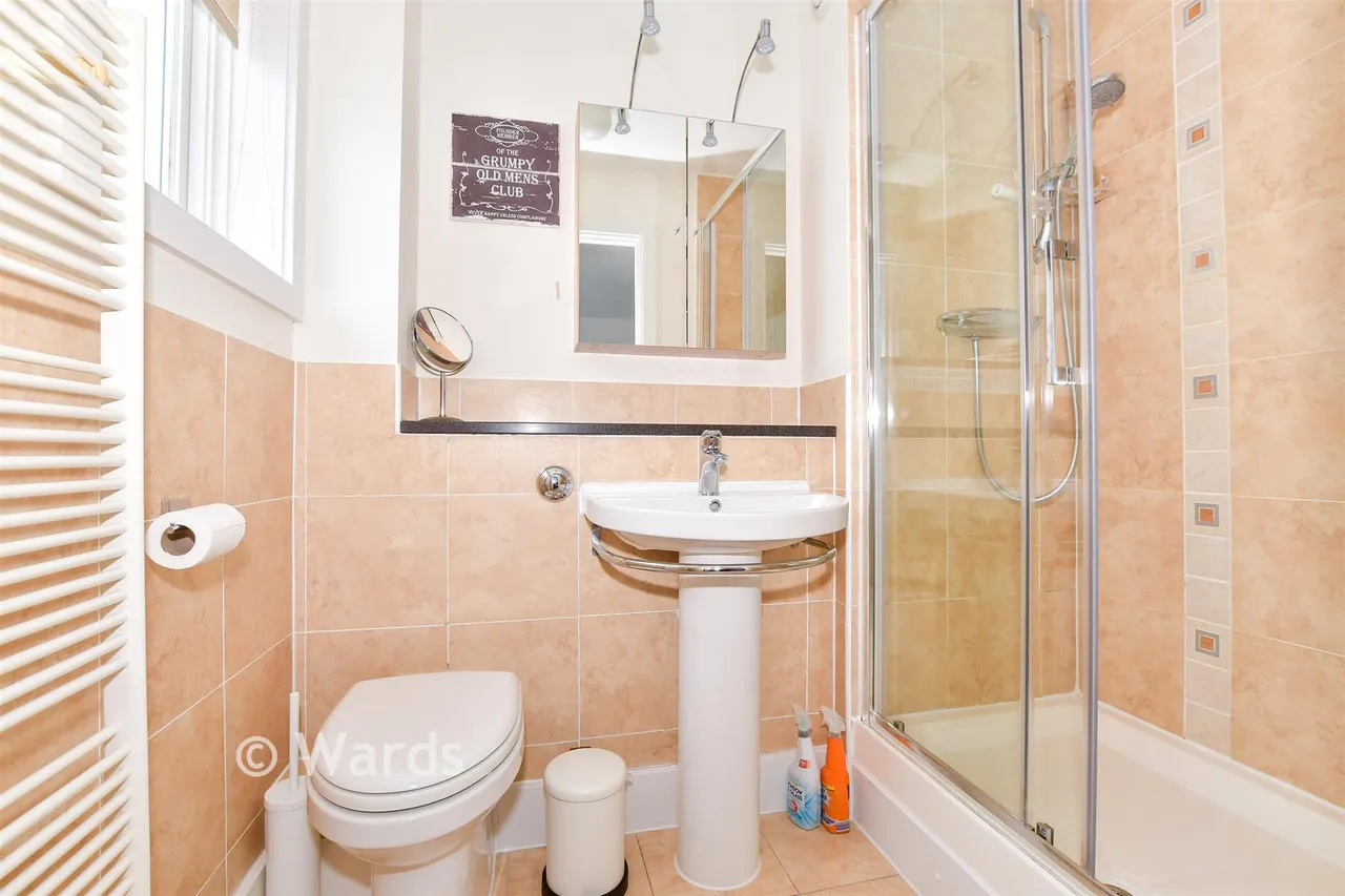 Carlton Close, Kings Hill, ME19, photo 6