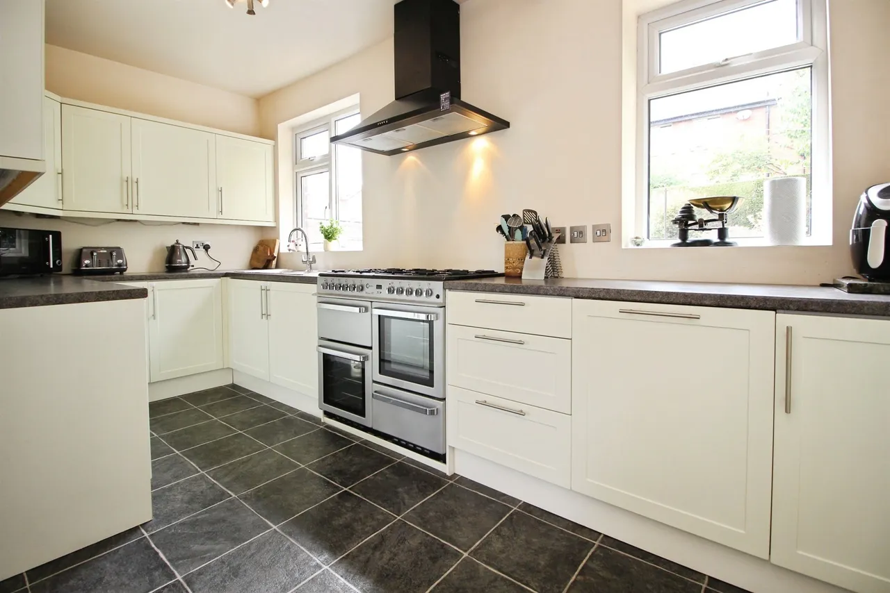 Greenwood Avenue, Earlsheaton, Dewsbury, photo 3