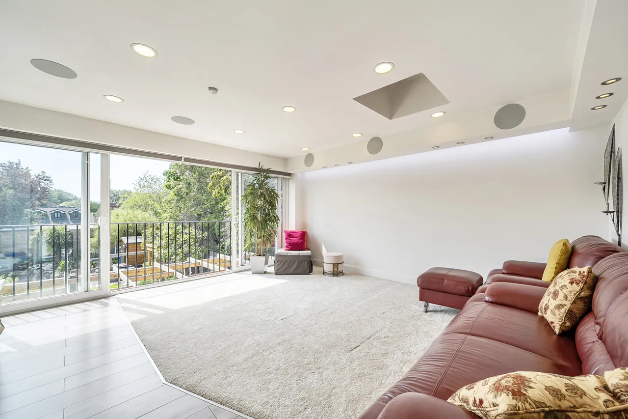 Sunray Avenue, West Drayton, UB7, photo 12
