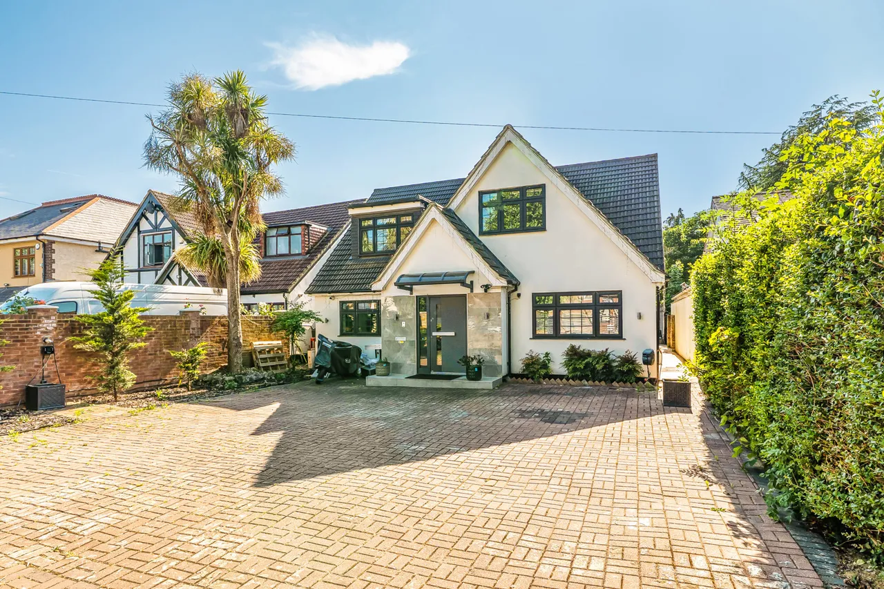 5 bed house for sale, Sunray Avenue, West Drayton, UB7