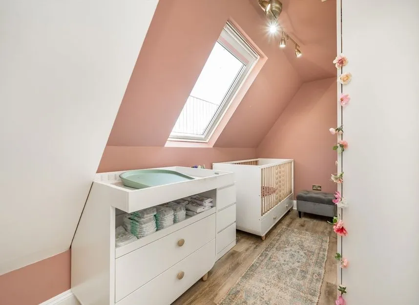 Crothall Close, Southgate, N13, photo 5