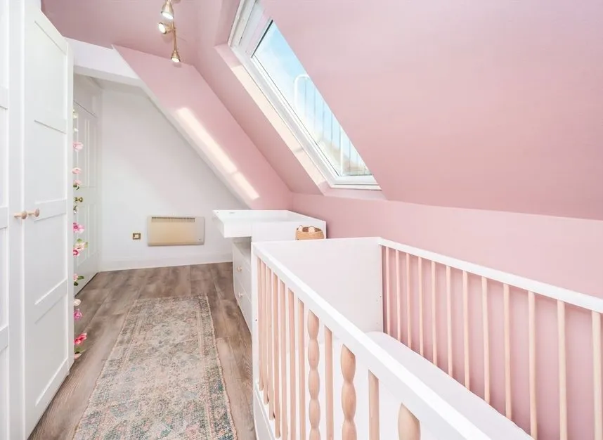 Crothall Close, Southgate, N13, photo 6