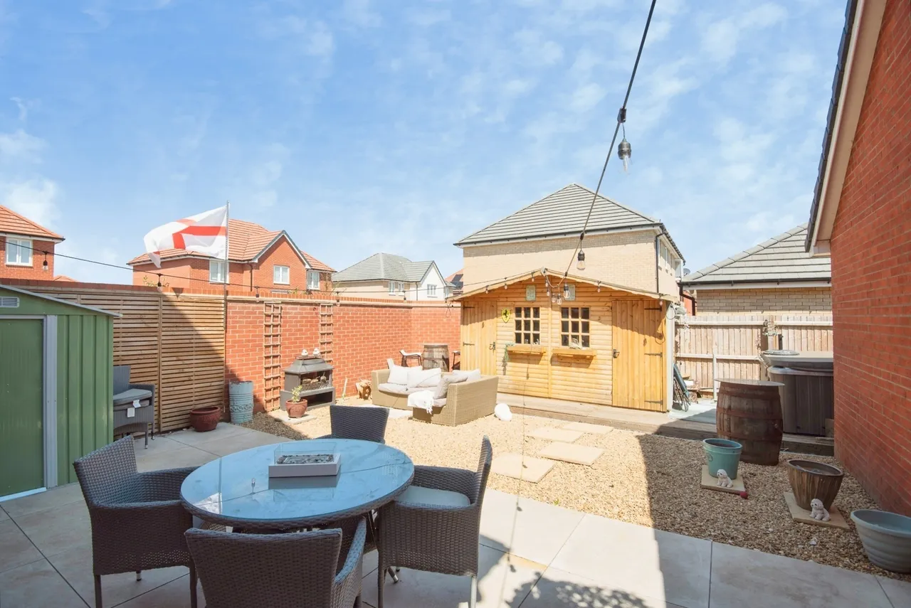 Lapwing Drive, Upper Caldecote, Biggleswade, Bedfordshire, SG18, photo 14