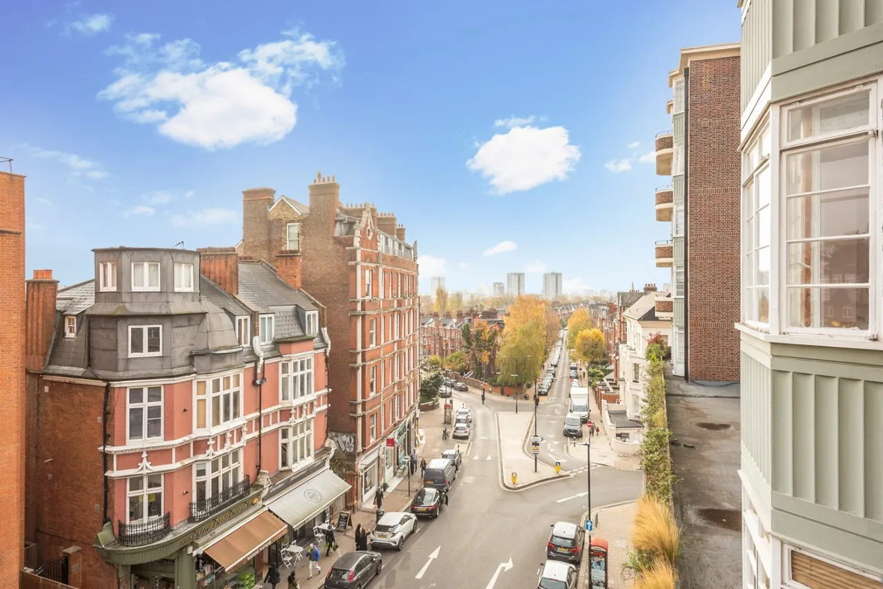 Finchley Road, Hampstead, NW3, photo 15