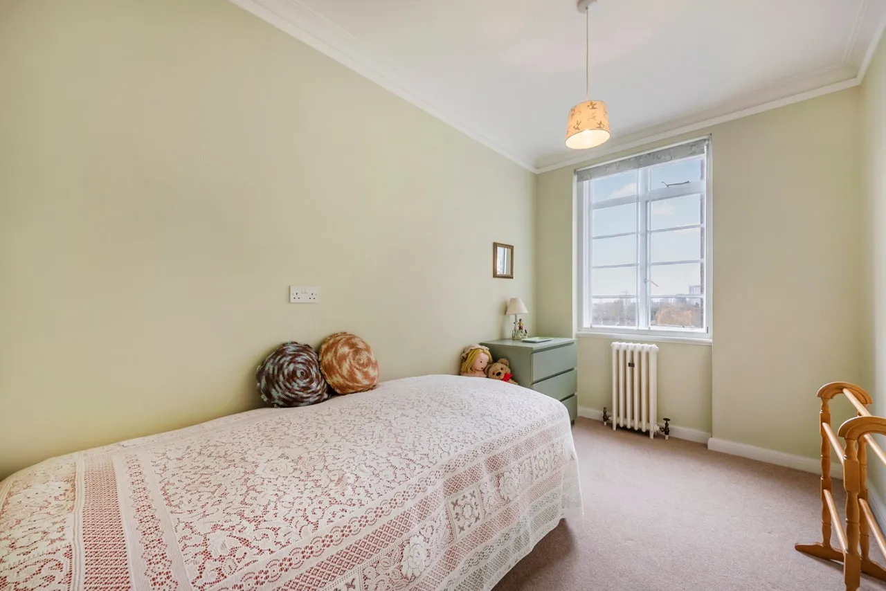 Finchley Road, Hampstead, NW3, photo 10