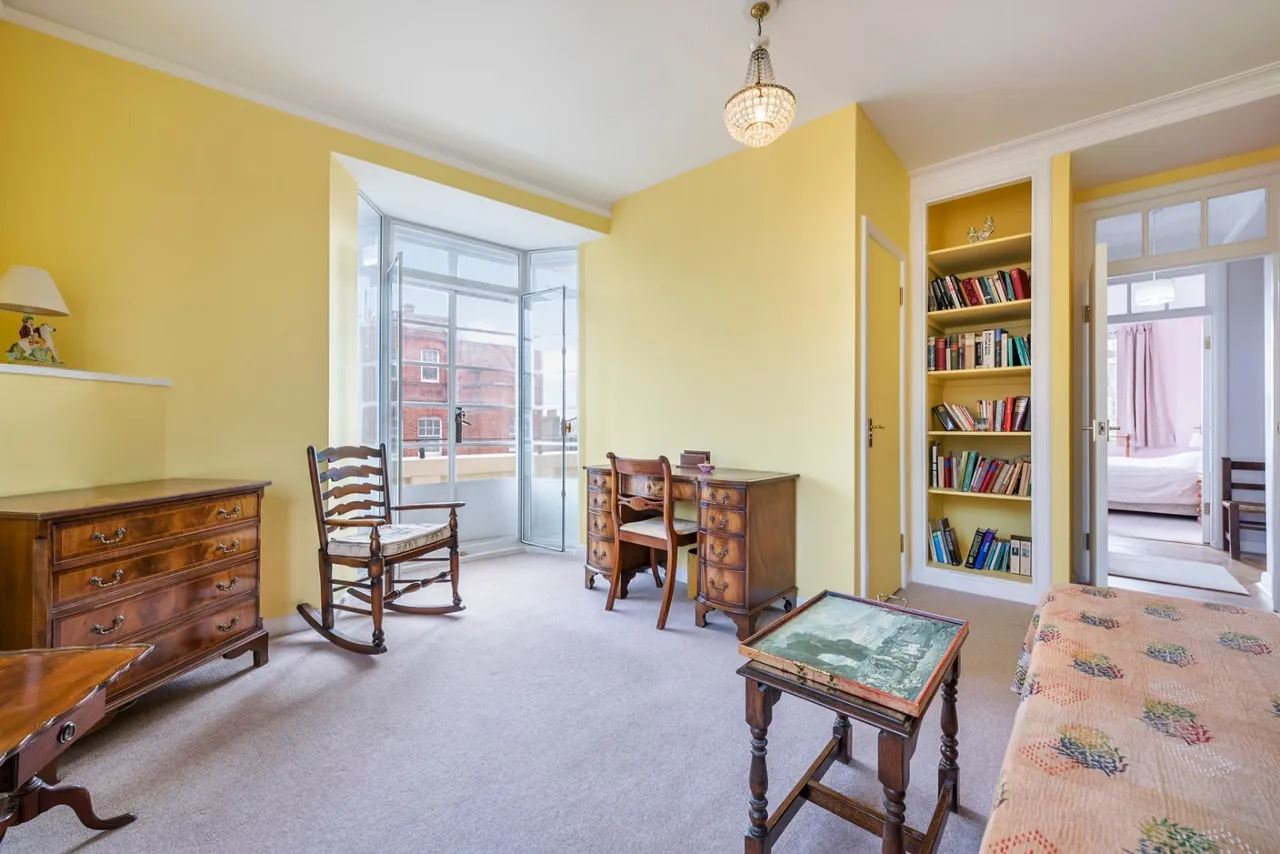 Finchley Road, Hampstead, NW3, photo 9