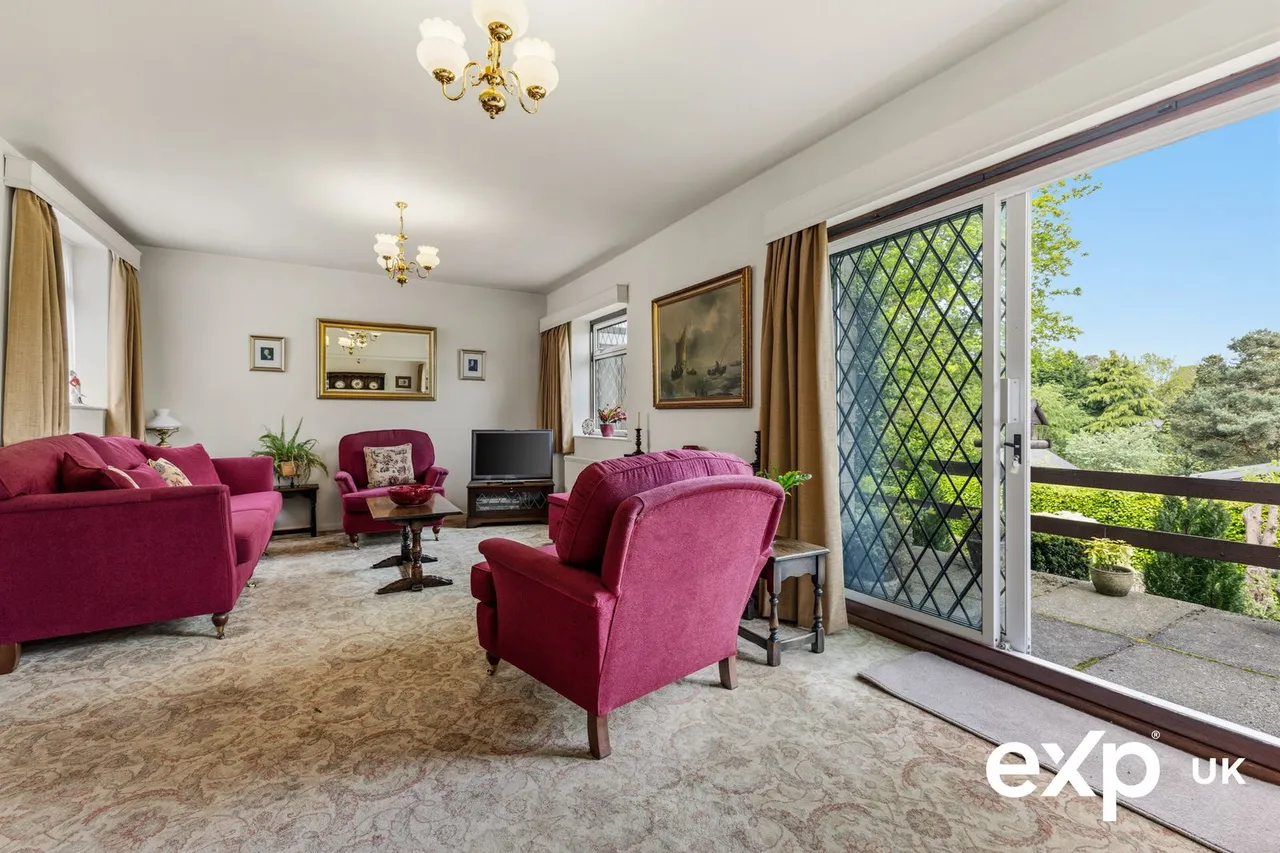 Milton Crescent, Ravenshead, photo 9
