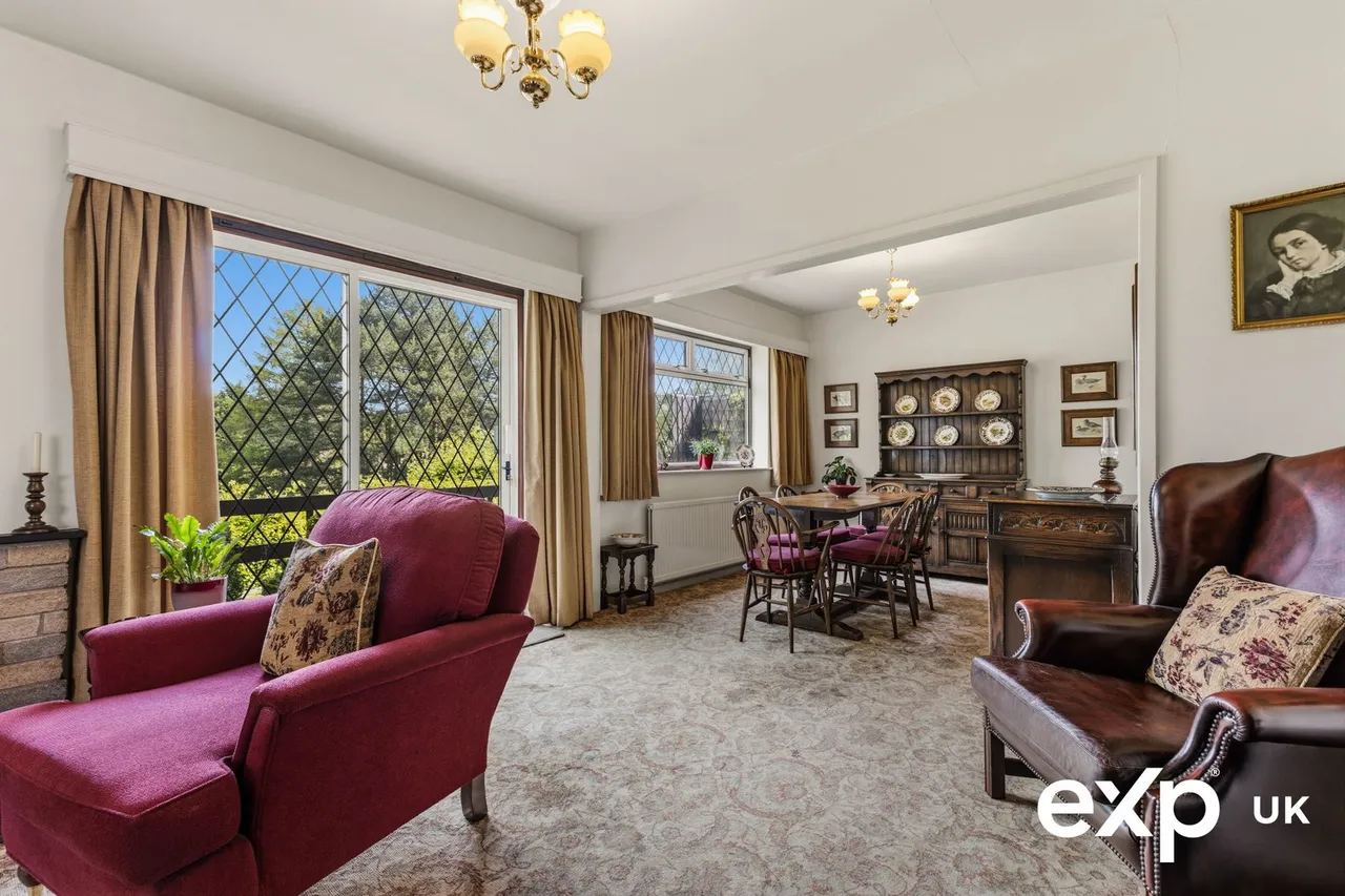 Milton Crescent, Ravenshead, photo 10