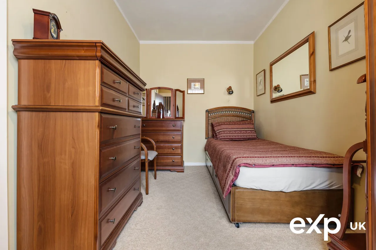 Milton Crescent, Ravenshead, photo 20
