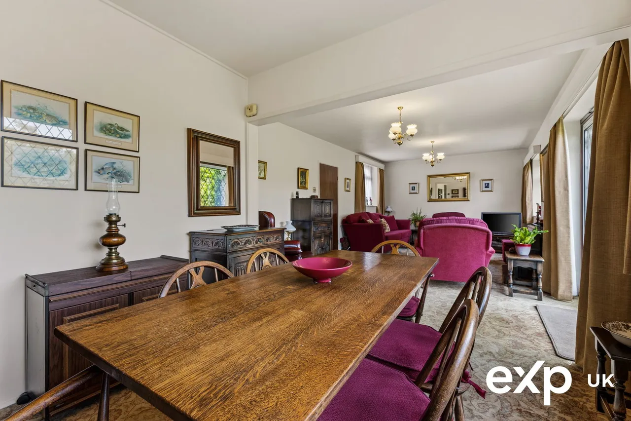 Milton Crescent, Ravenshead, photo 12