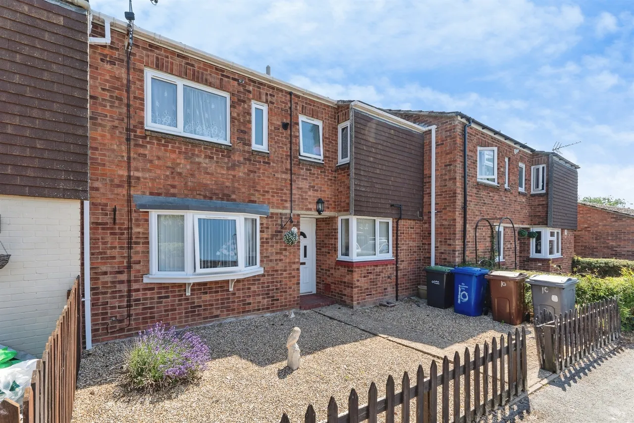 3 bed house for sale — Emmanuel Close, Mildenhall, Bury St. Edmunds