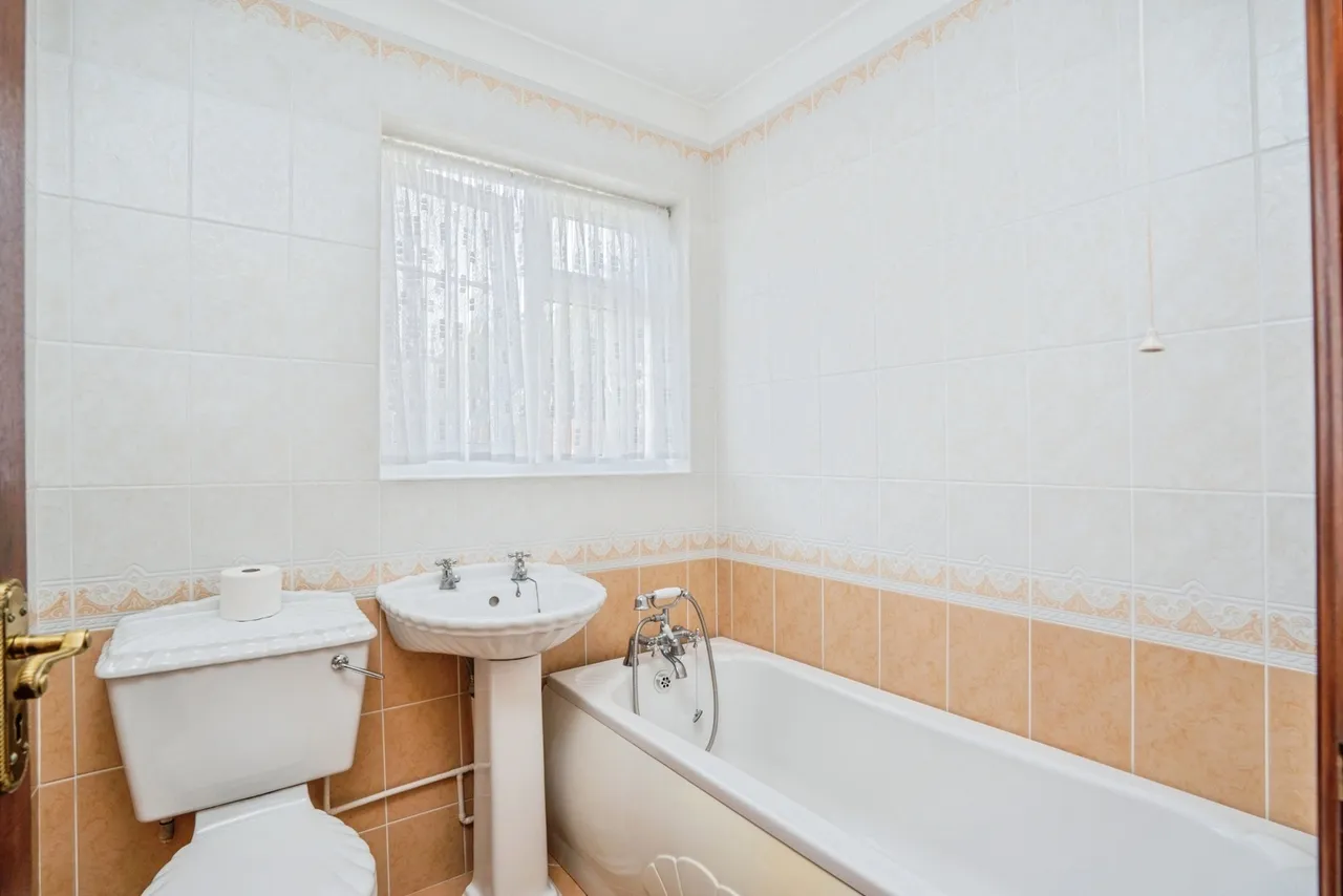 Tunstall Road, Portsmouth, PO6, photo 3