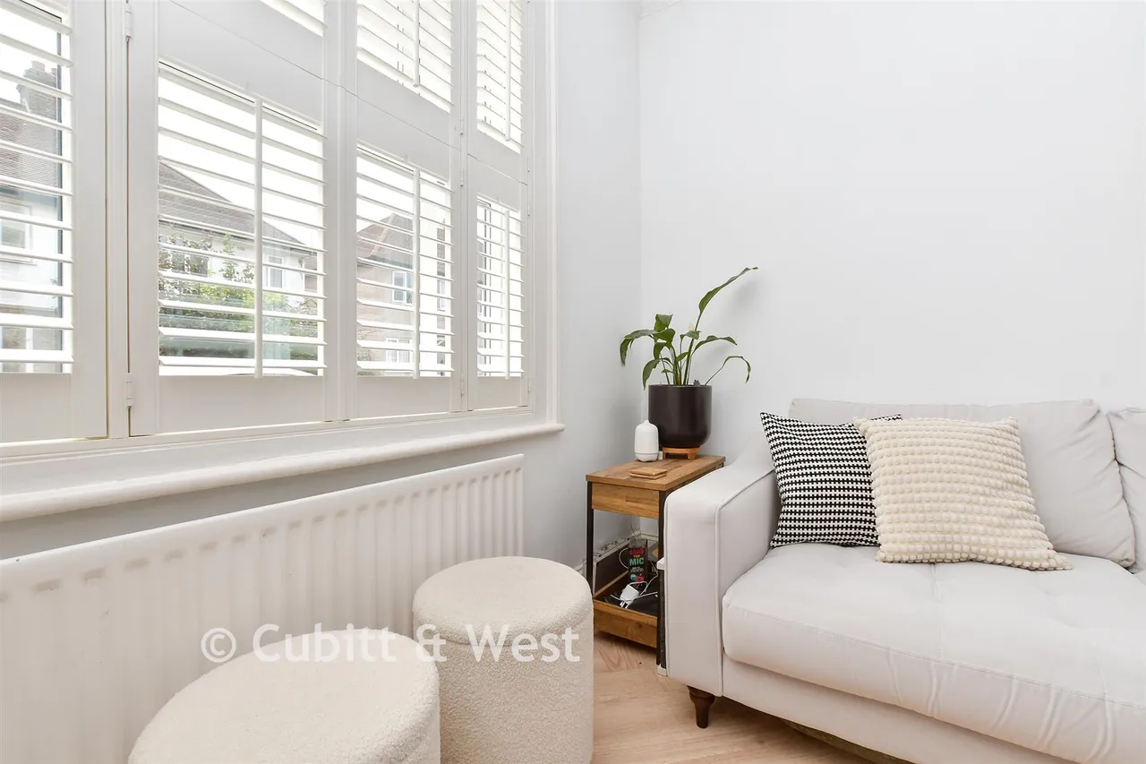 St. John's Road, Carshalton, SM5, photo 12