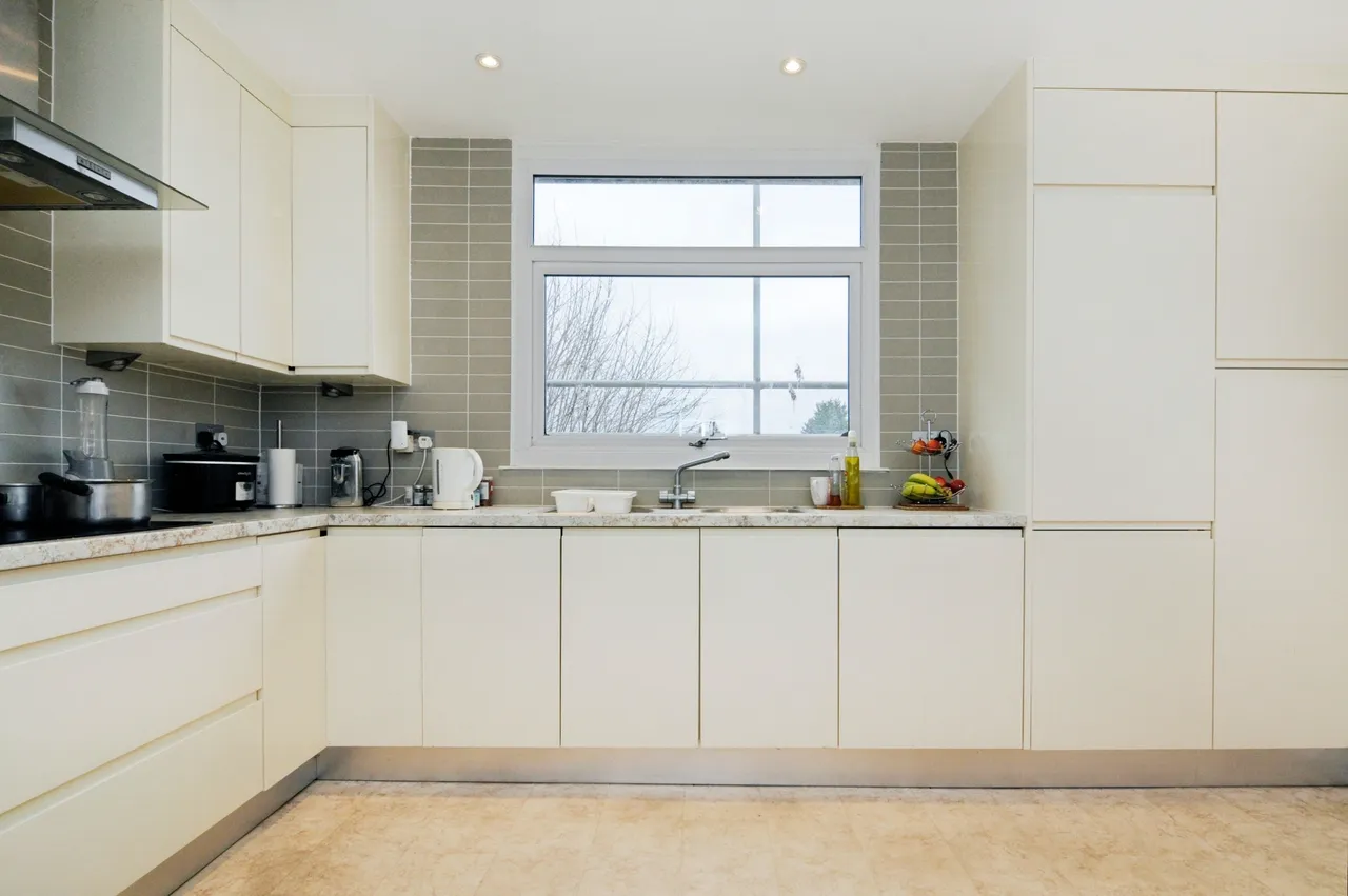Burland Road, Brentwood, CM15, photo 14