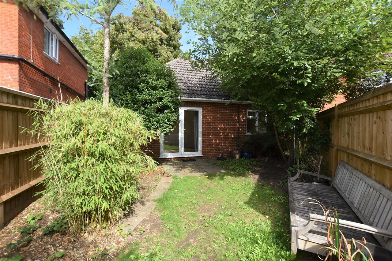 Henley Road, Caversham, RG4, photo 9