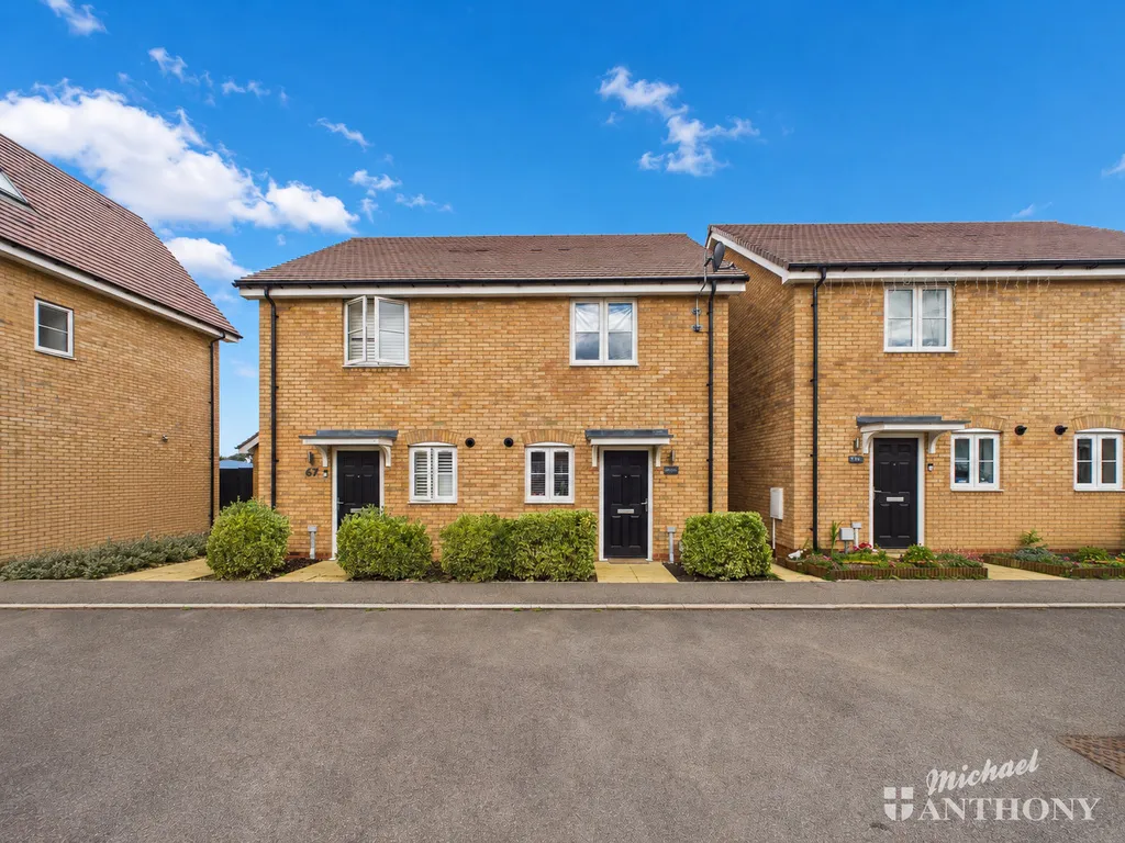 2 bed house for sale — Hadrian Crescent, Leighton Buzzard, LU7 4EH