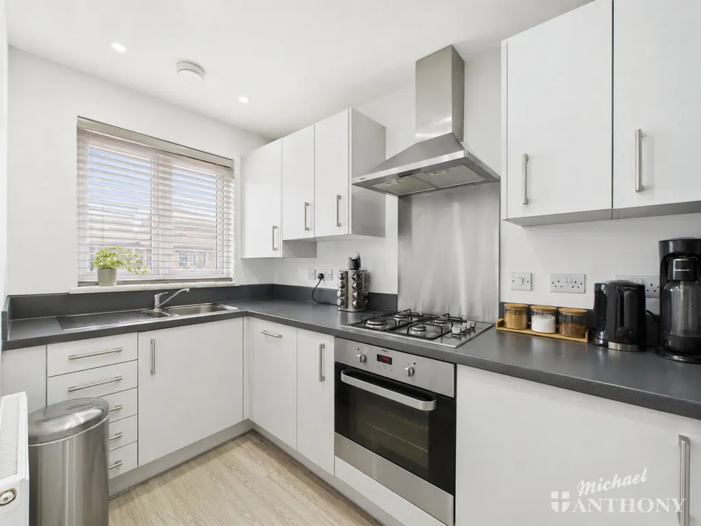 Hadrian Crescent, Leighton Buzzard, LU7 4EH, photo 2