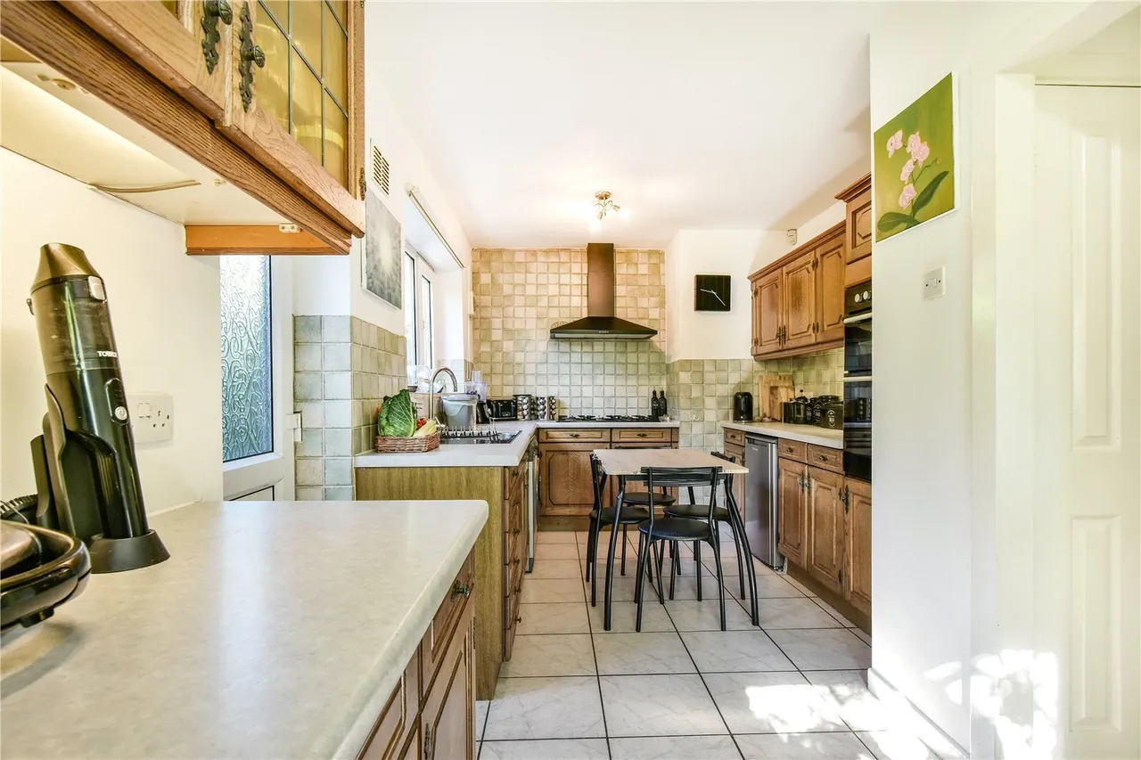 Melrose Crescent, Hale, Altrincham, WA15, photo 16