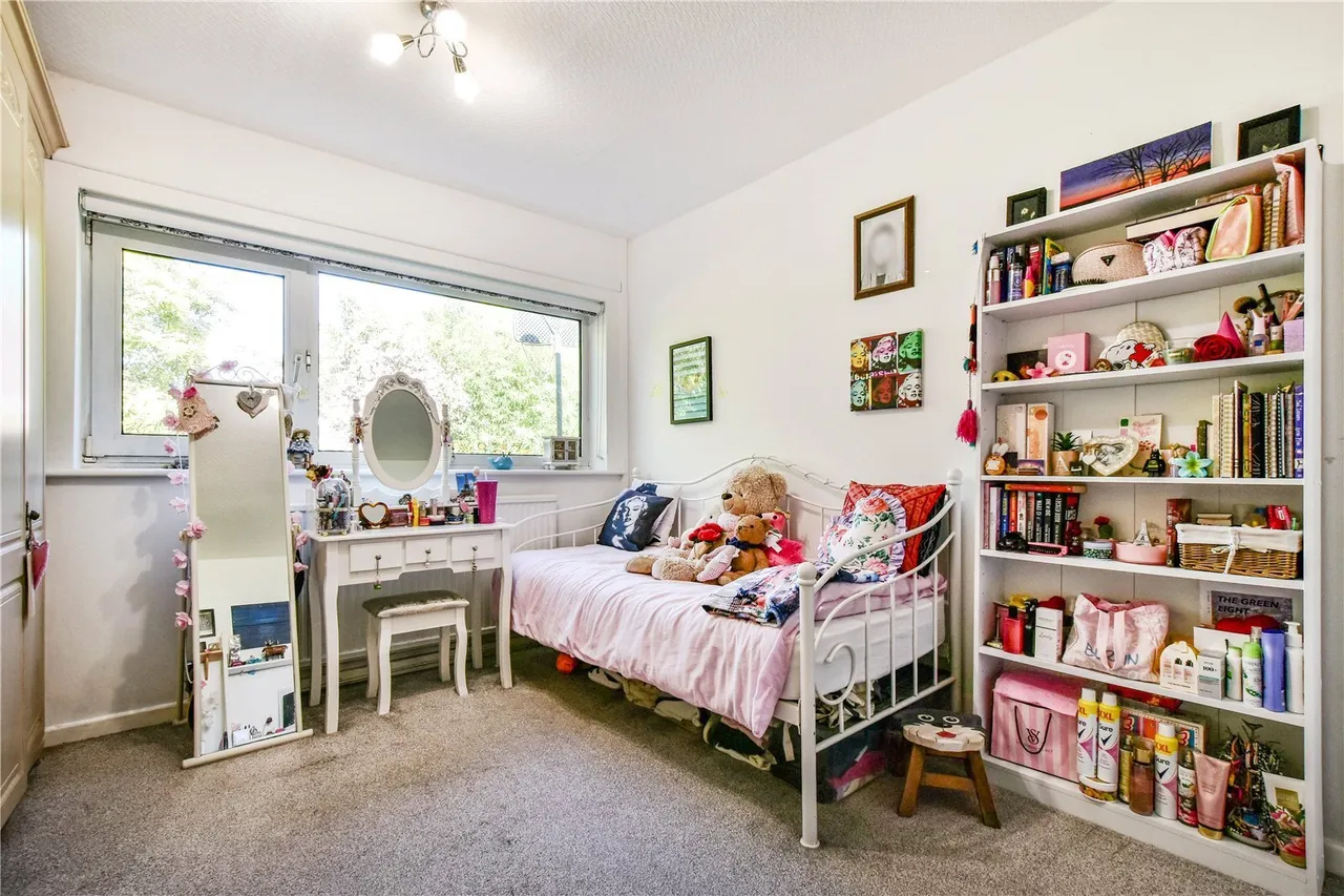 Melrose Crescent, Hale, Altrincham, WA15, photo 18