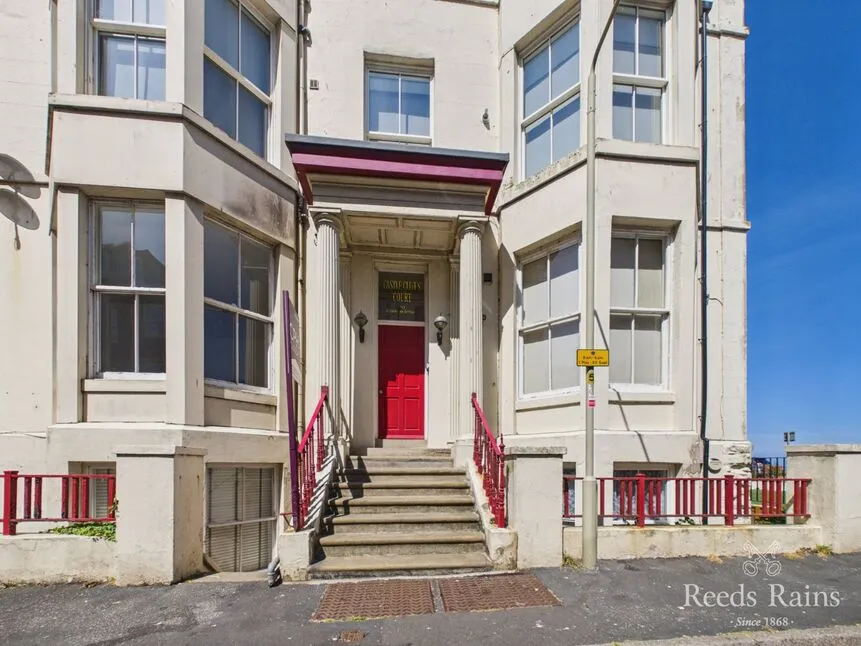 Queens Parade, Scarborough, North Yorkshire, YO12, photo 11