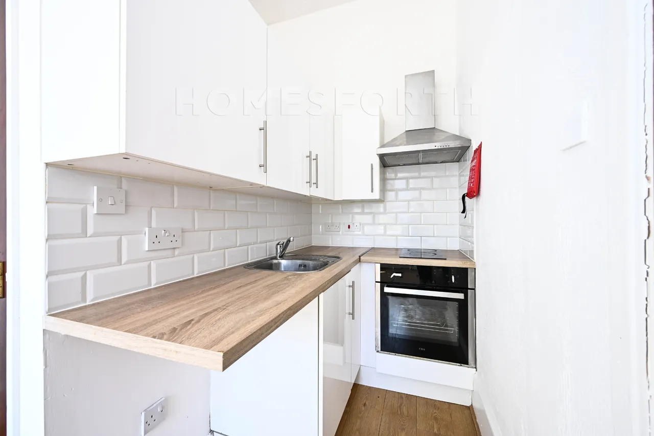Teignmouth Road, Mapesbury Conservation, NW2, photo 3