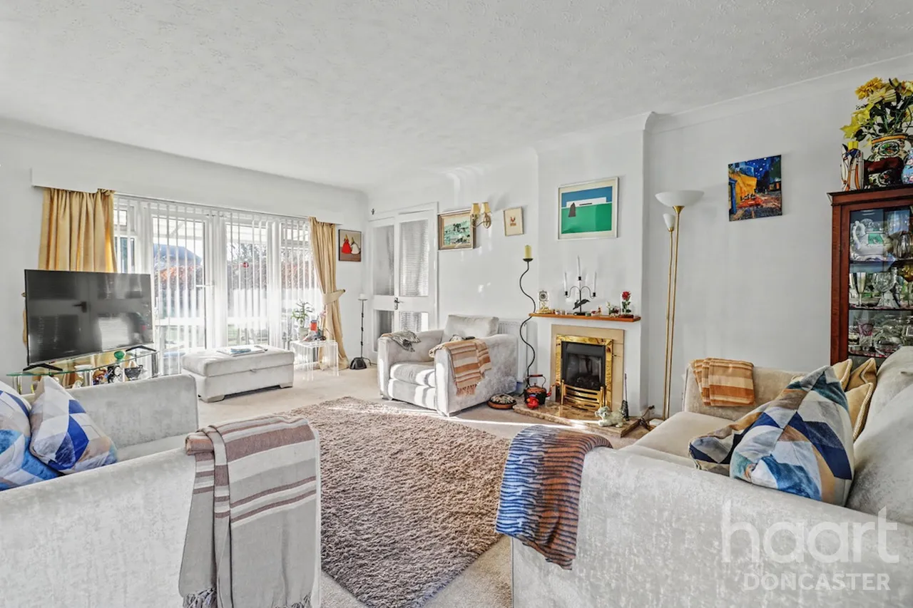 High Street, Misterton, DN10, photo 5