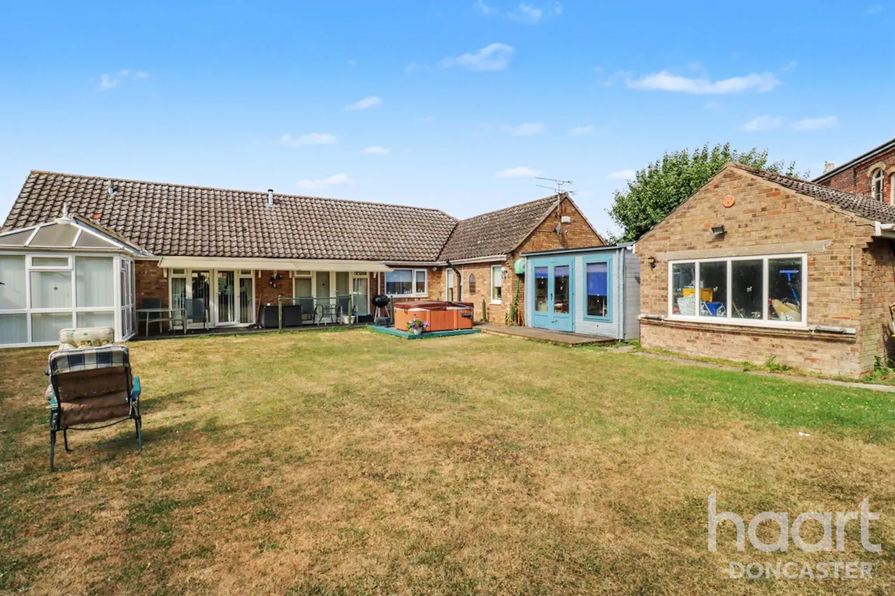 High Street, Misterton, DN10, photo 18