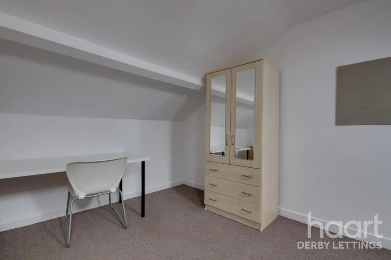 Pybus Street, DE22, photo 2