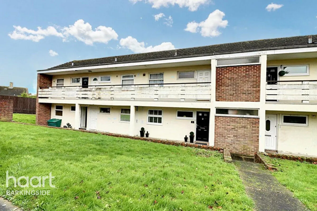 Lowe Close, Chigwell, IG7, photo 10