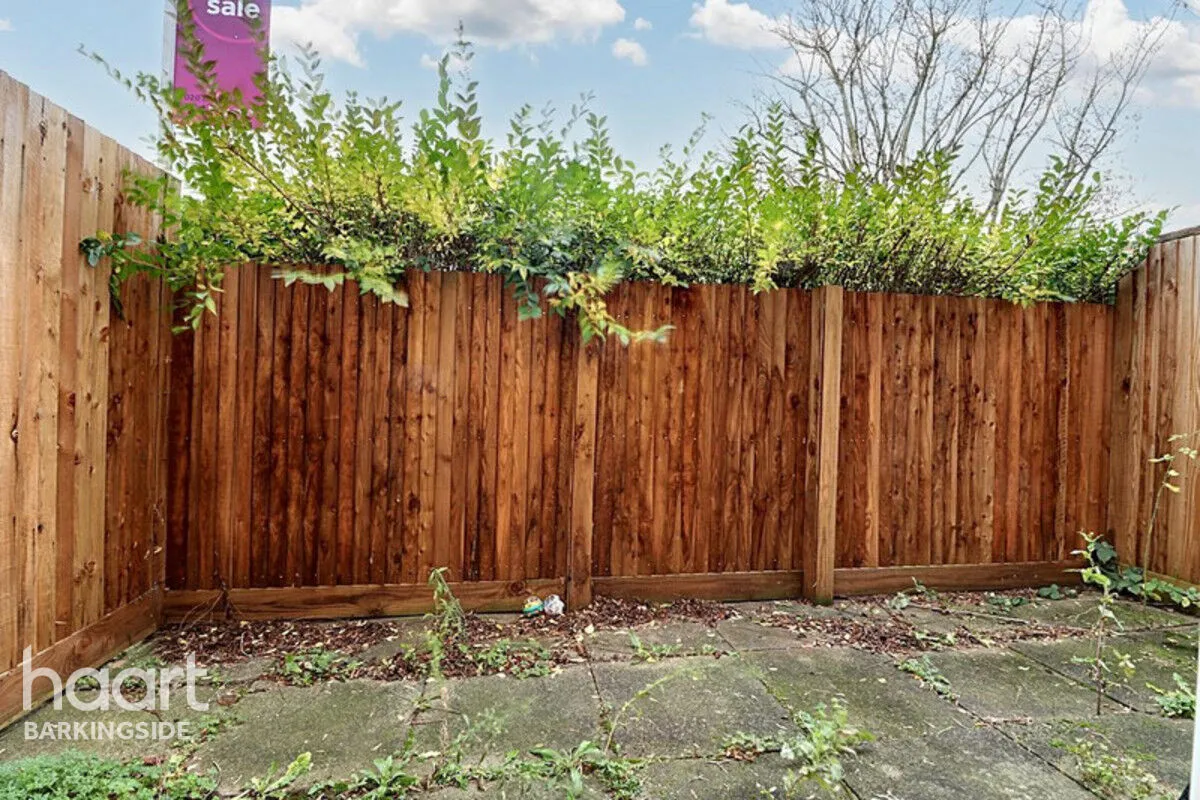 Lowe Close, Chigwell, IG7, photo 8