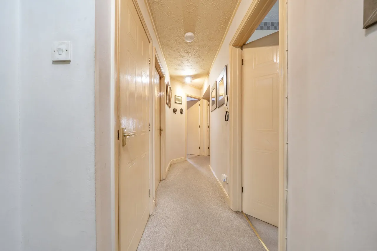 Corinthian Court, Alcester, B49, photo 16