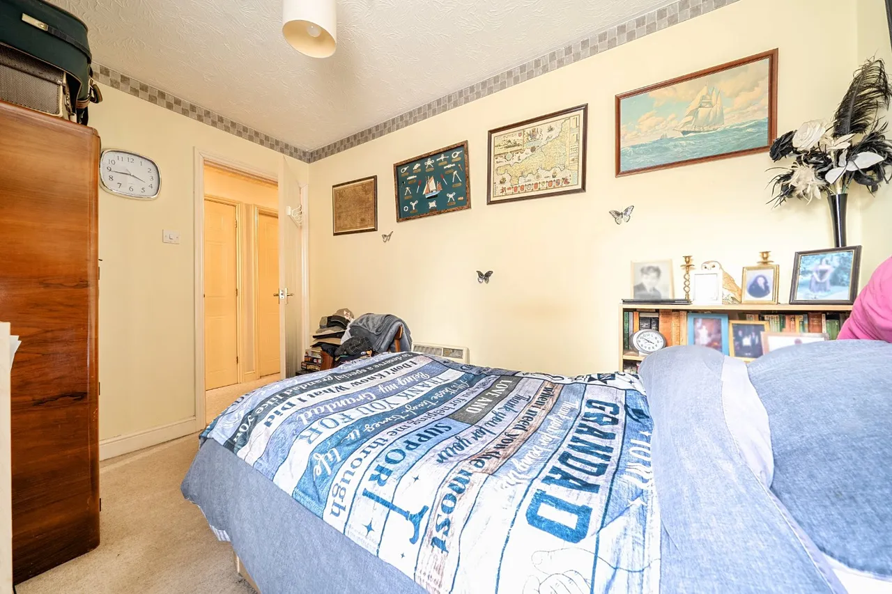 Corinthian Court, Alcester, B49, photo 13