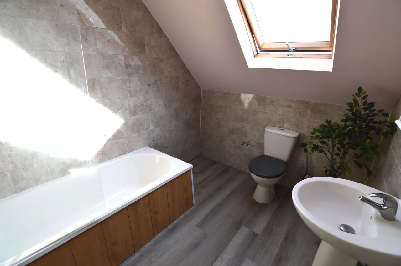 Nuneaton, CV10, photo 4