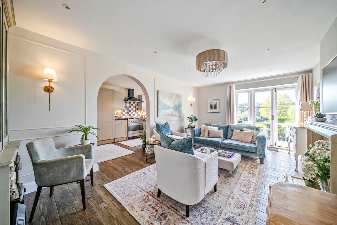 Enton Hall Lane, Enton, GU8, photo 2